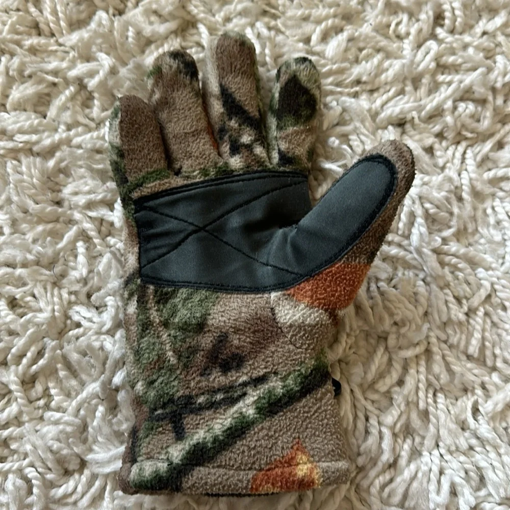 Outfitters Ridge Winter Youth Gloves Size Medium
